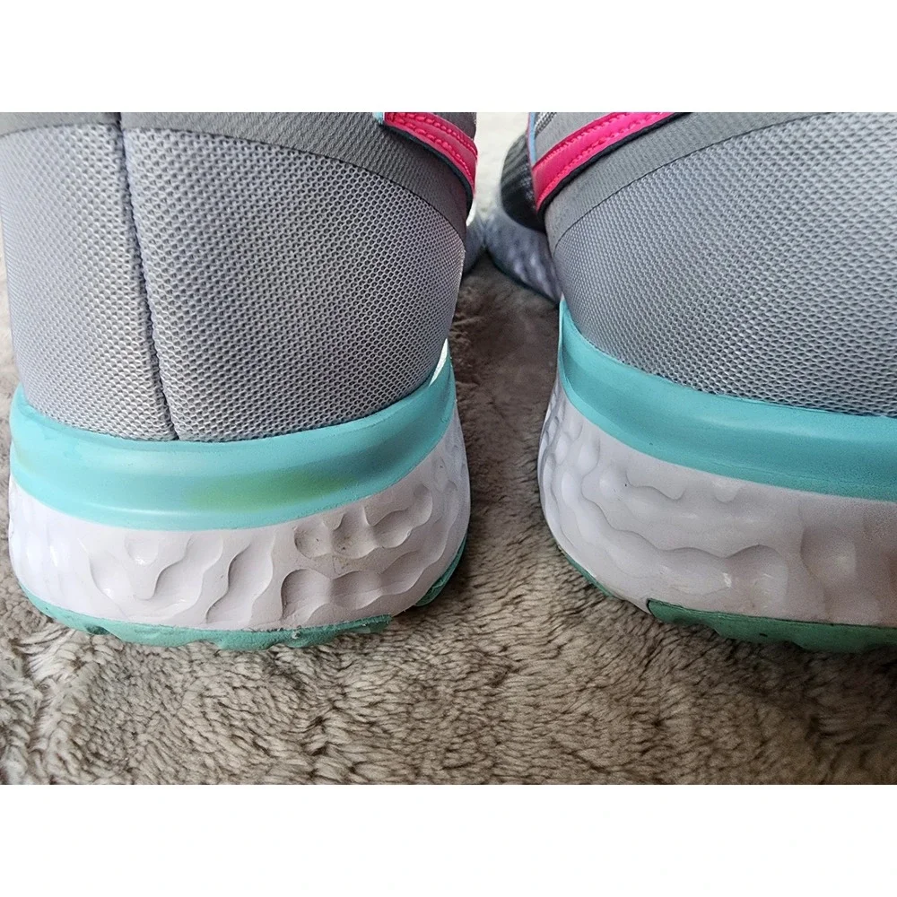 Nike Revolution 5 Womens Running Shoes Grey Pink Aqua Size 8.5